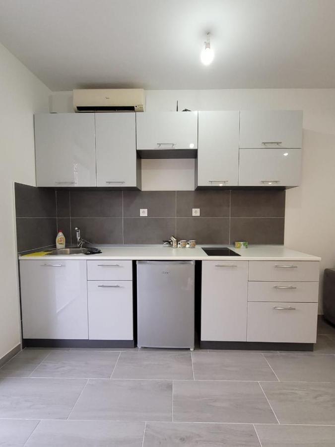 Apartment Diamond -Modern And Lovely Seaside Studio Apartment Kotor Exteriör bild