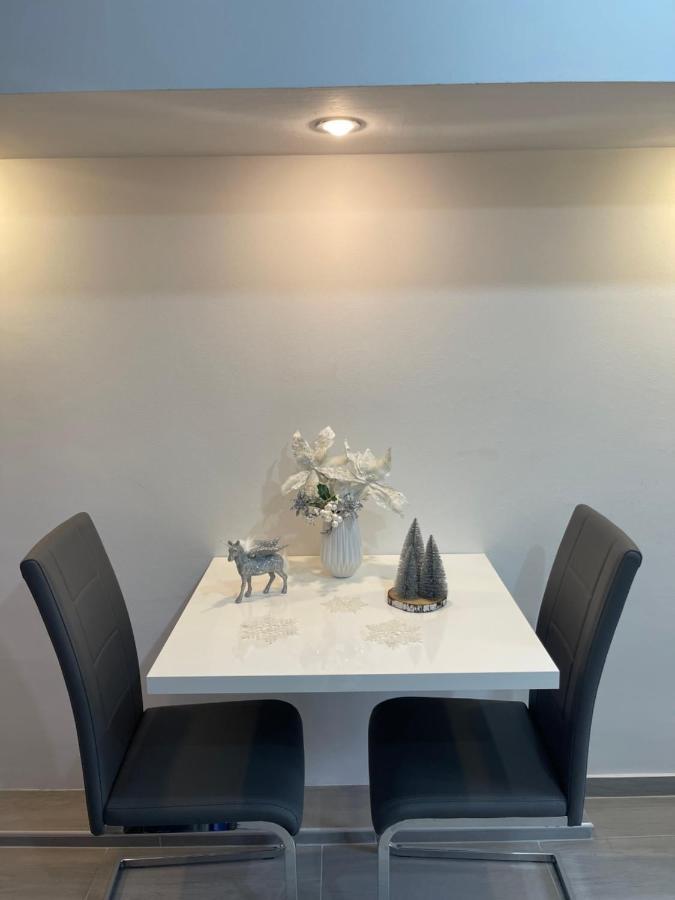 Apartment Diamond -Modern And Lovely Seaside Studio Apartment Kotor Exteriör bild